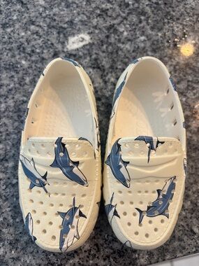 Kids Shark-Print Slip-On Floafers in Cream and Blue NWOT!!